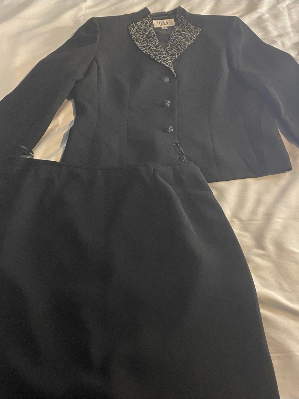 Womans Dress Suit Size 14 Black Long Sleeve by LeSuit. New York NWT Career Wear